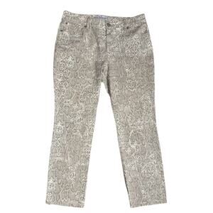 Chico’s Platinum Denim Pants Snakeskin Print Gray White Ultimate Fit Womens 16